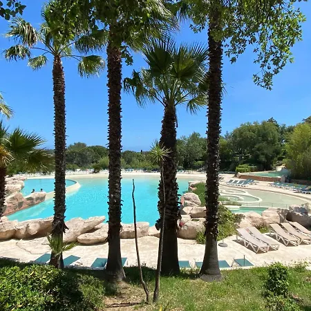 Apartment Domaine Des Restanques, Parentale ,vue Mer. Grimaud